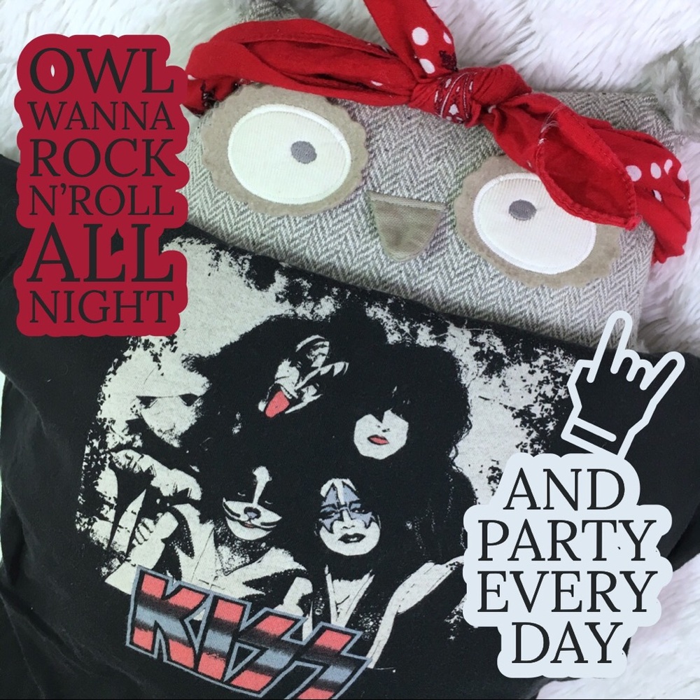 VINTAGE KISS Babydoll Graphic Tee Winterland Prod.